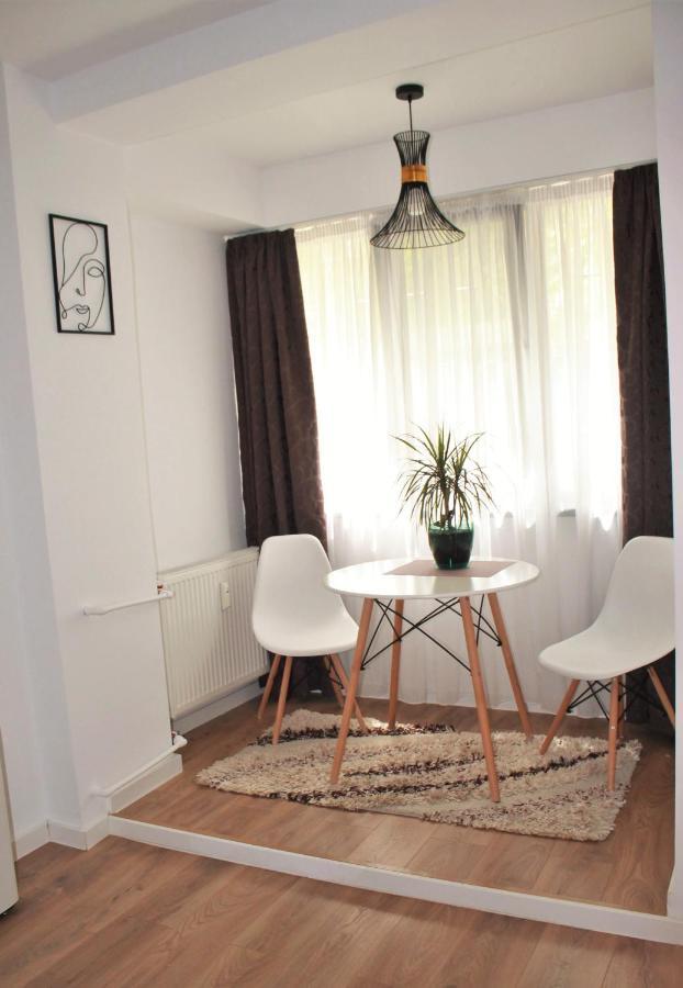 Dristor - Foarte Curat Si Frumos Apartament Bucureşti